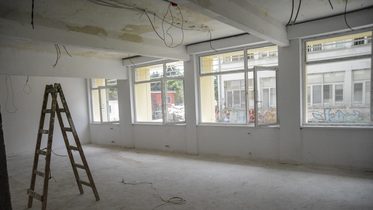 След началото на учебната година ще продължи ремонтът на училище в община Болярово