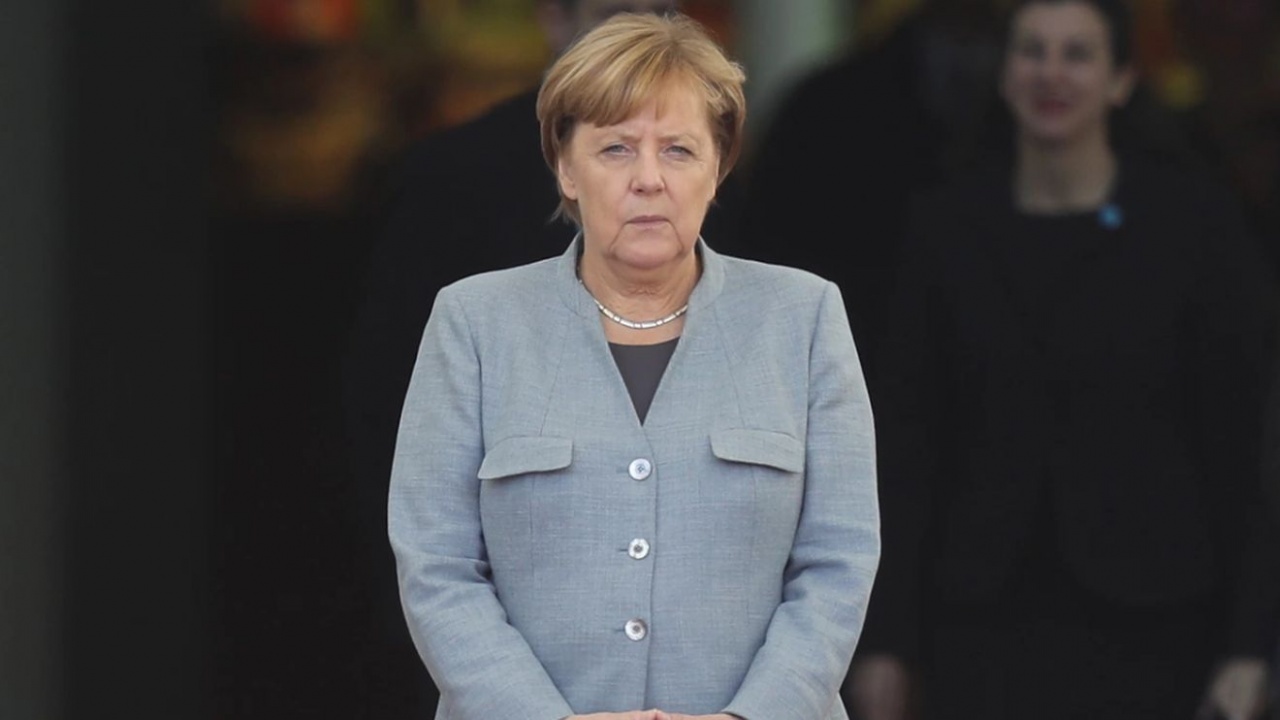 Меркел пише мемоари, които ще хвърлят светлина върху кариерата и личния й живот