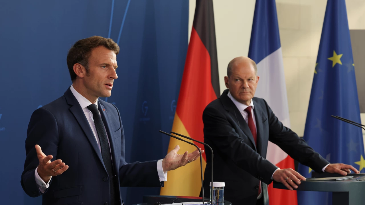Френският президент и германският канцлер Олаф Шолц са изпратили съвместно