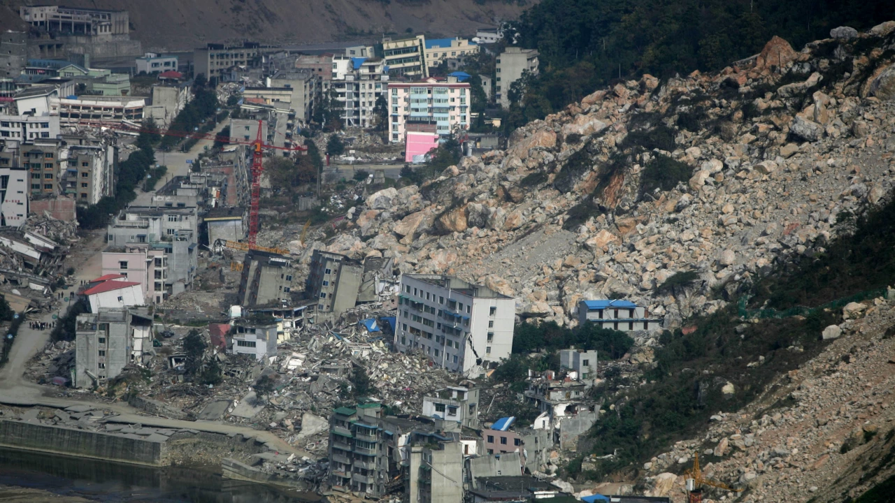 Земетресение с магнитуд 6 6 по Рихтер удари китайската провинция Съчуан