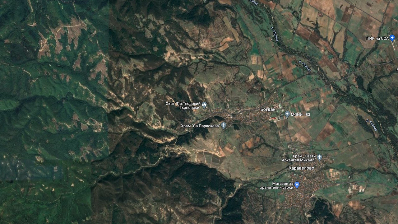 Сателитни снимки показват как изглежда гората над наводнените карловски села