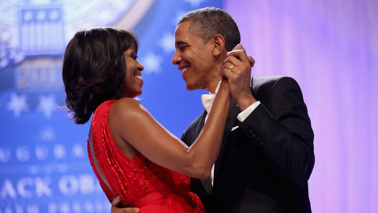 Бившата президентска двойка Барак и Мишел Обама се завърнаха в