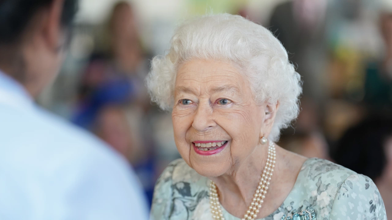 Кралица Елизабет II е под медицинско наблюдение в замъка Балморал в