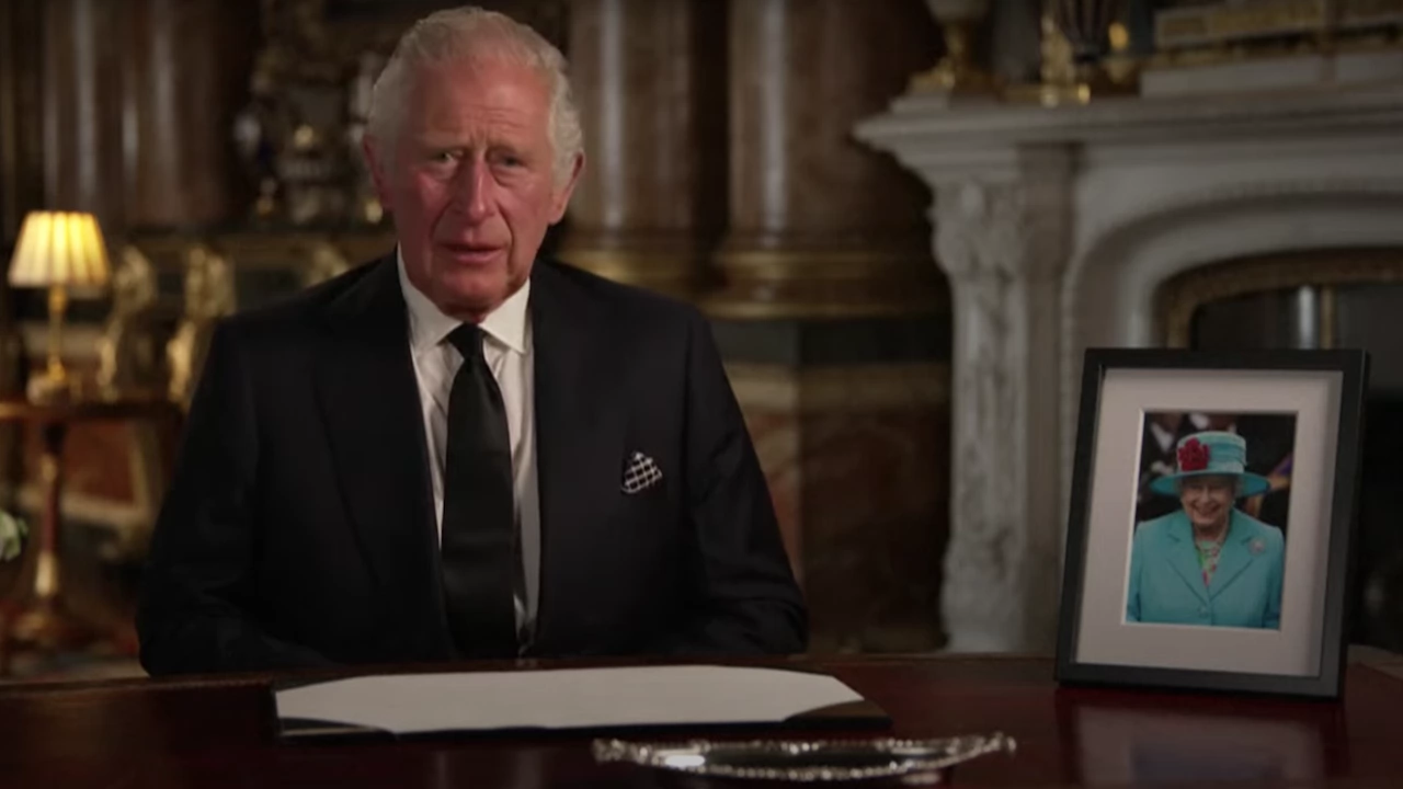 Първата реч на новият монарх на Великобритания крал Чарлз Трети идва