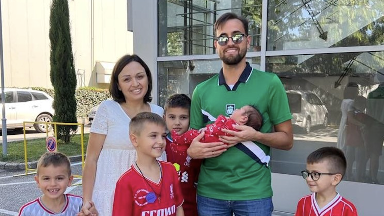 Пловдивчанка роди пето момченце по естествен път