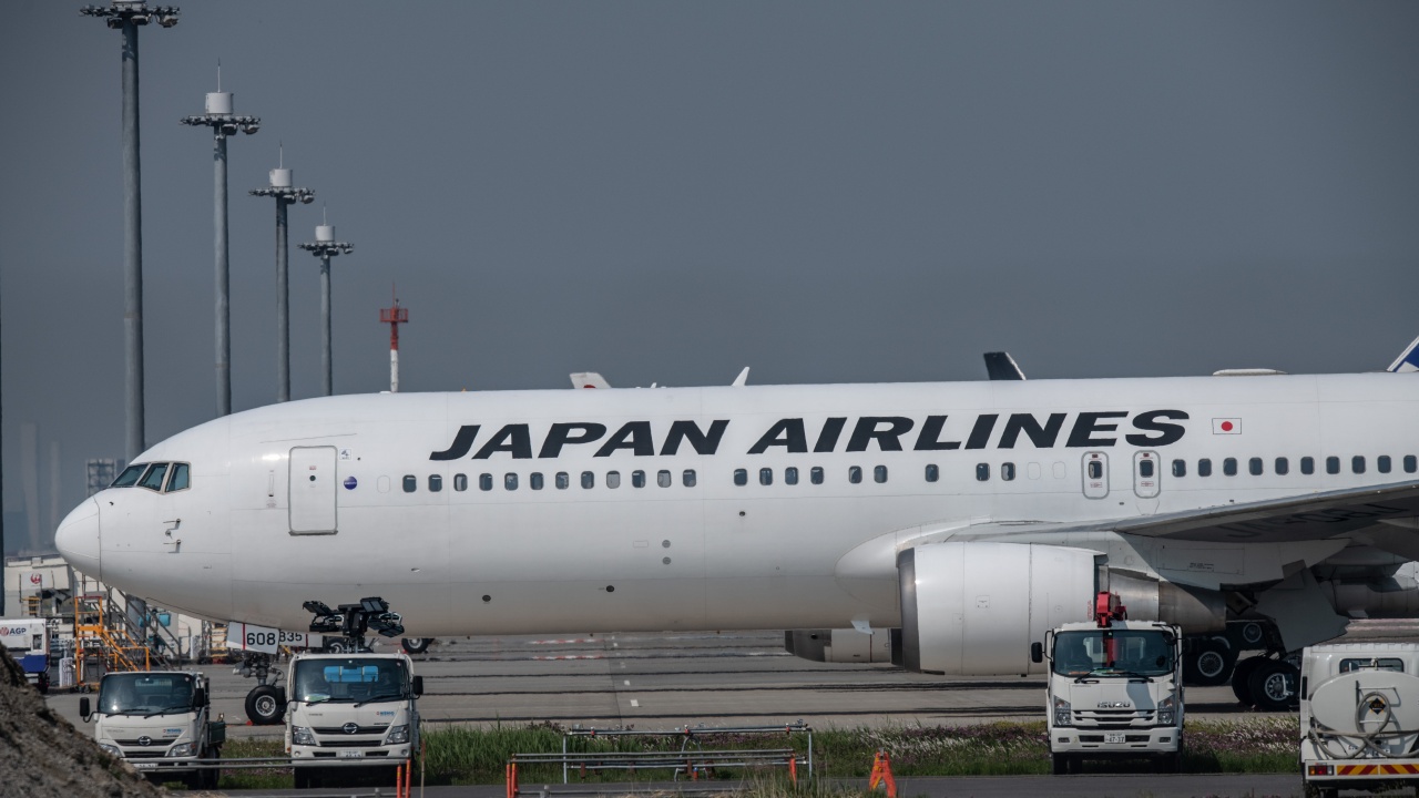 Капацитетът на Японските авиолинии надвишава търсенето заради ковид ограниченията