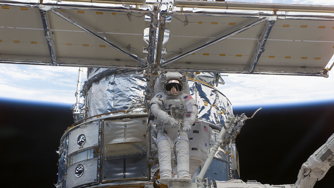 НАСА изпраща нов екипаж на МКС с кораб на "СпейсЕкс"