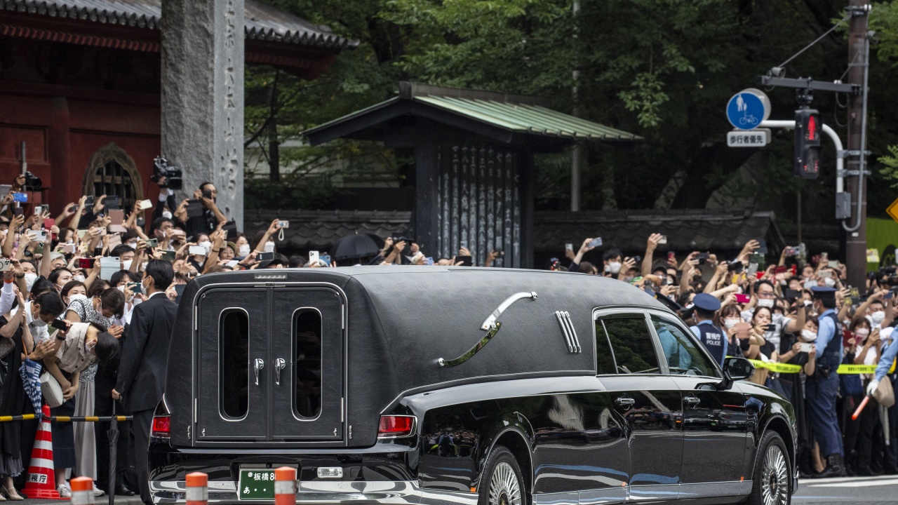 Тайван заяви, че ще изпрати тричленна делегация за погребението на Абе