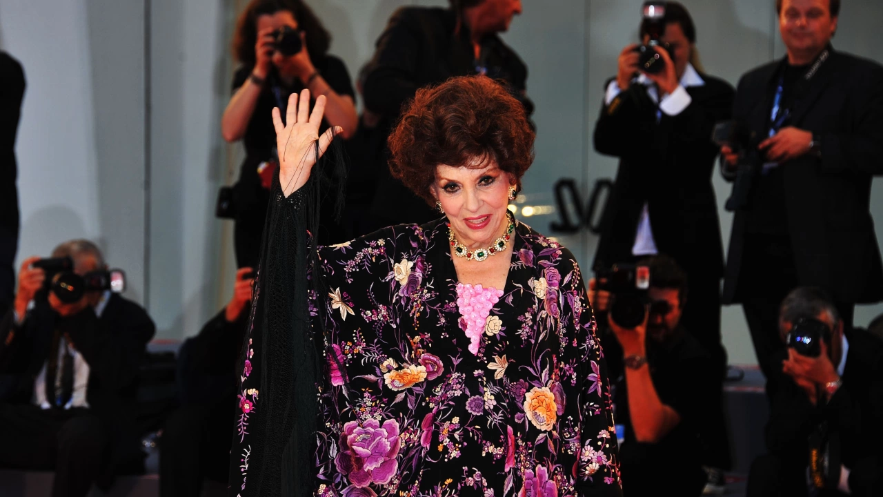 Италианската актриса Джина Лолобриджида която на 95 години е кандидат