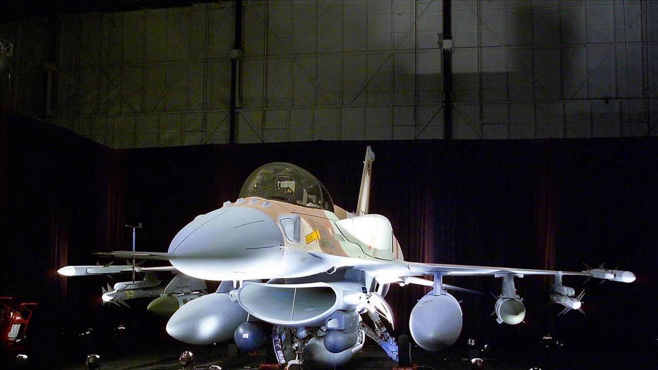 Първите машини от осемте самолета F 16 за Българските военновъздушни сили