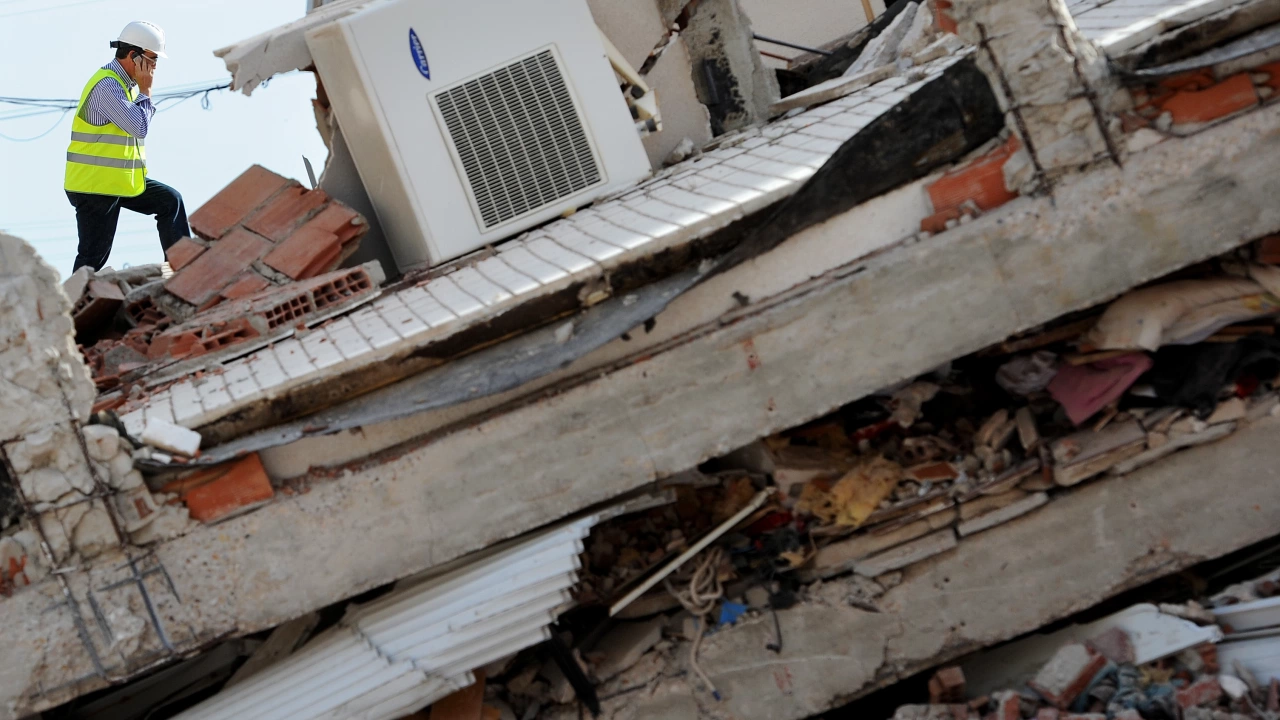 Четириетажна сграда се срути в йорданската столица Аман като под