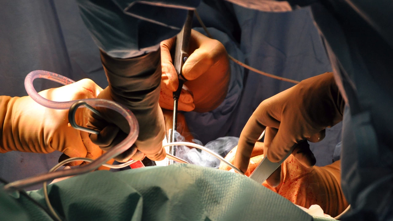 Четири операции наведнъж направиха в Клиниката по ортопедия и травматология