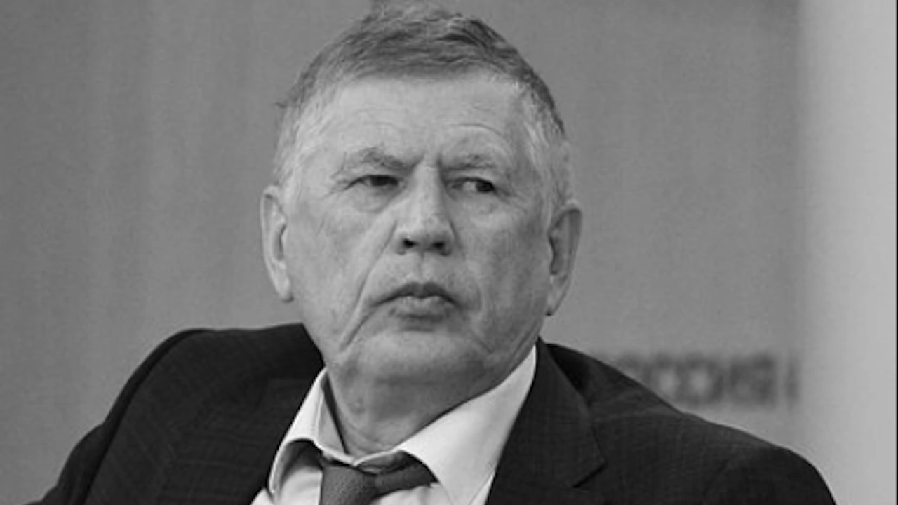 Почина Владимир Сунгоркин главен редактор на Комсомолская правда Той е