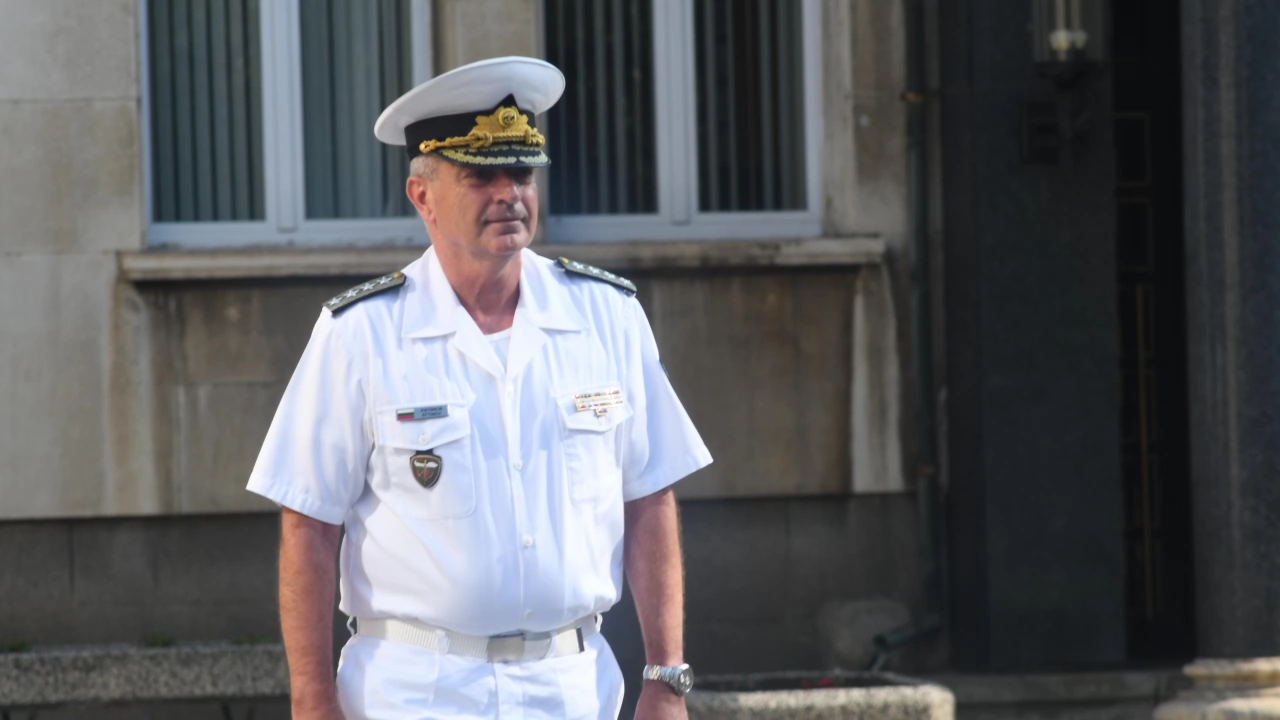 Началникът на отбраната адмирал Емил Ефтимов ще участва в годишната