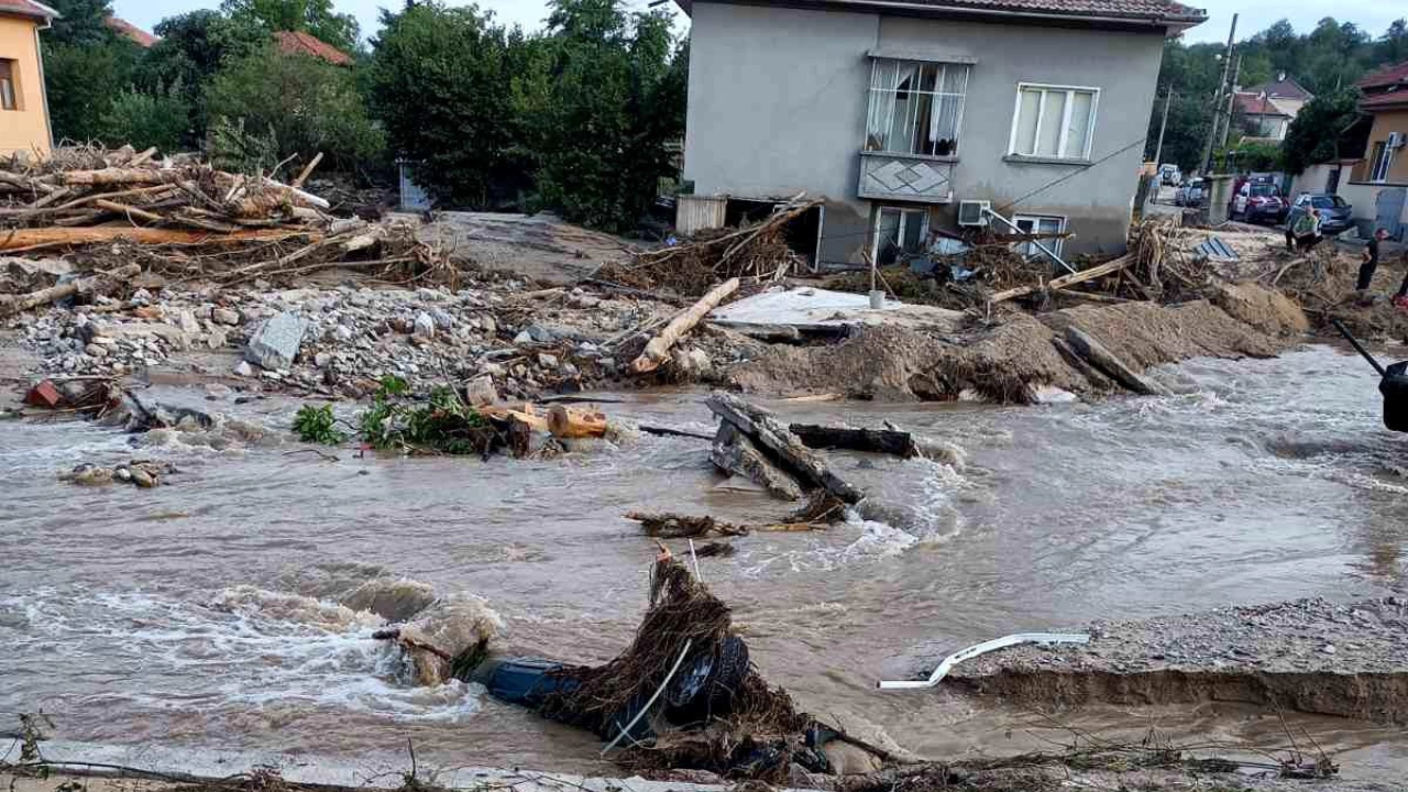 Гласуване 10 милиона лева помощ за пострадалите от наводненията общини