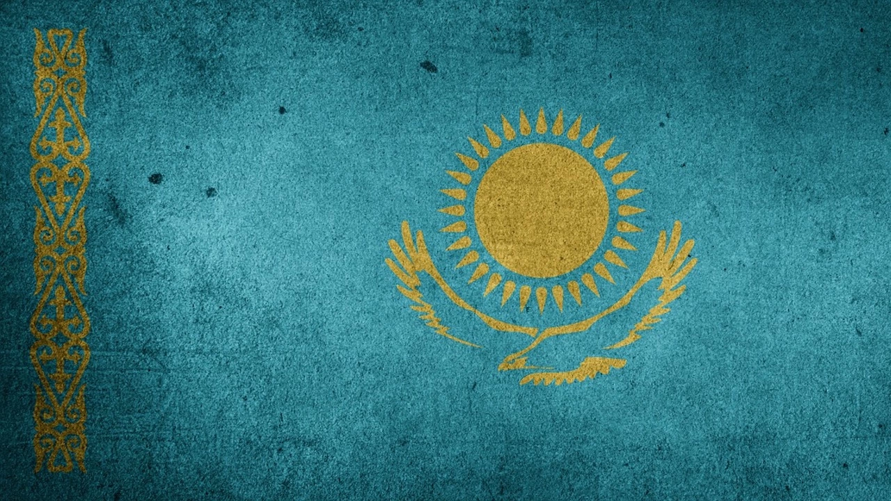 Парламентът на Казахстан прие законопроект за изменение в Конституцията съобщава