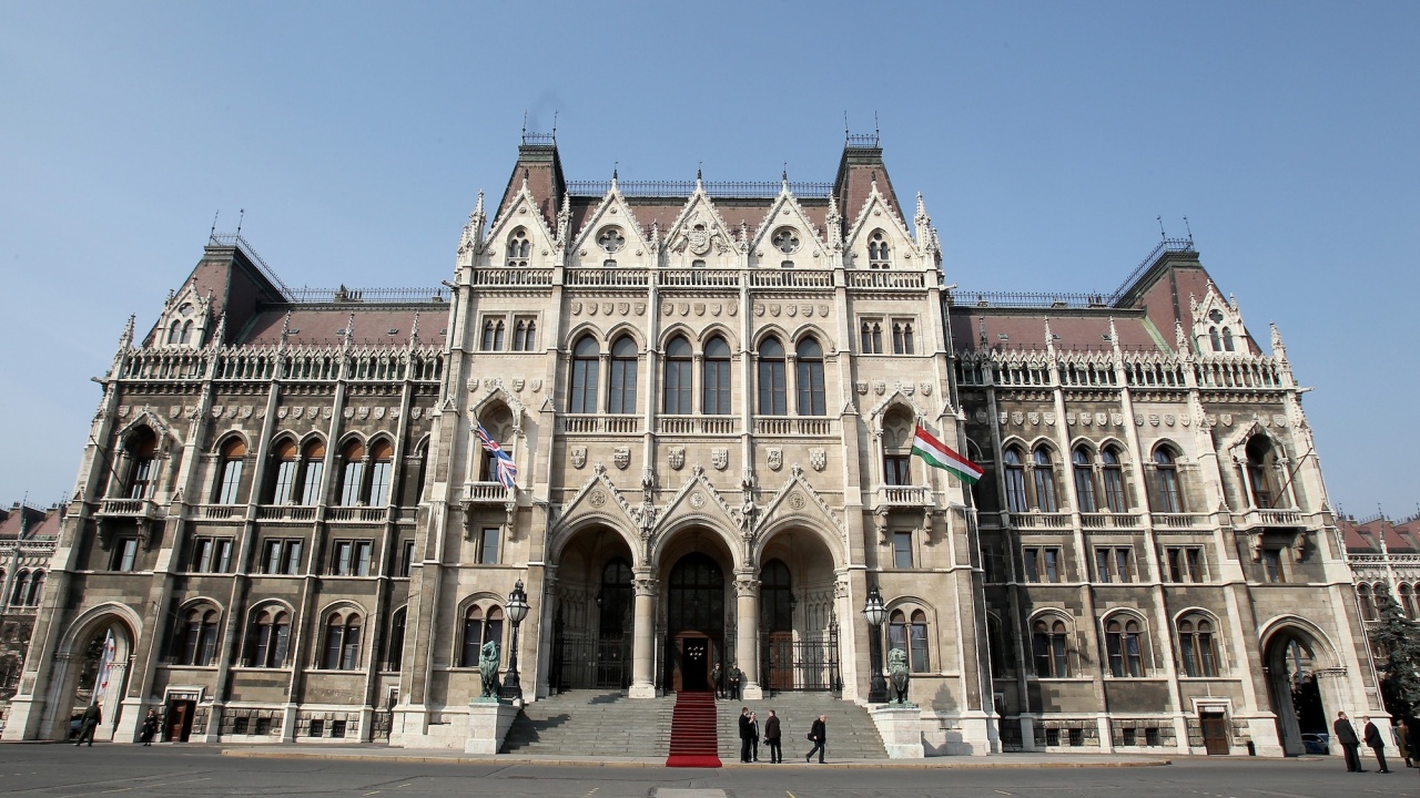 Унгарското правителство внася в парламента антикорупционен законопроект, за да избегне загуба на европейски средства