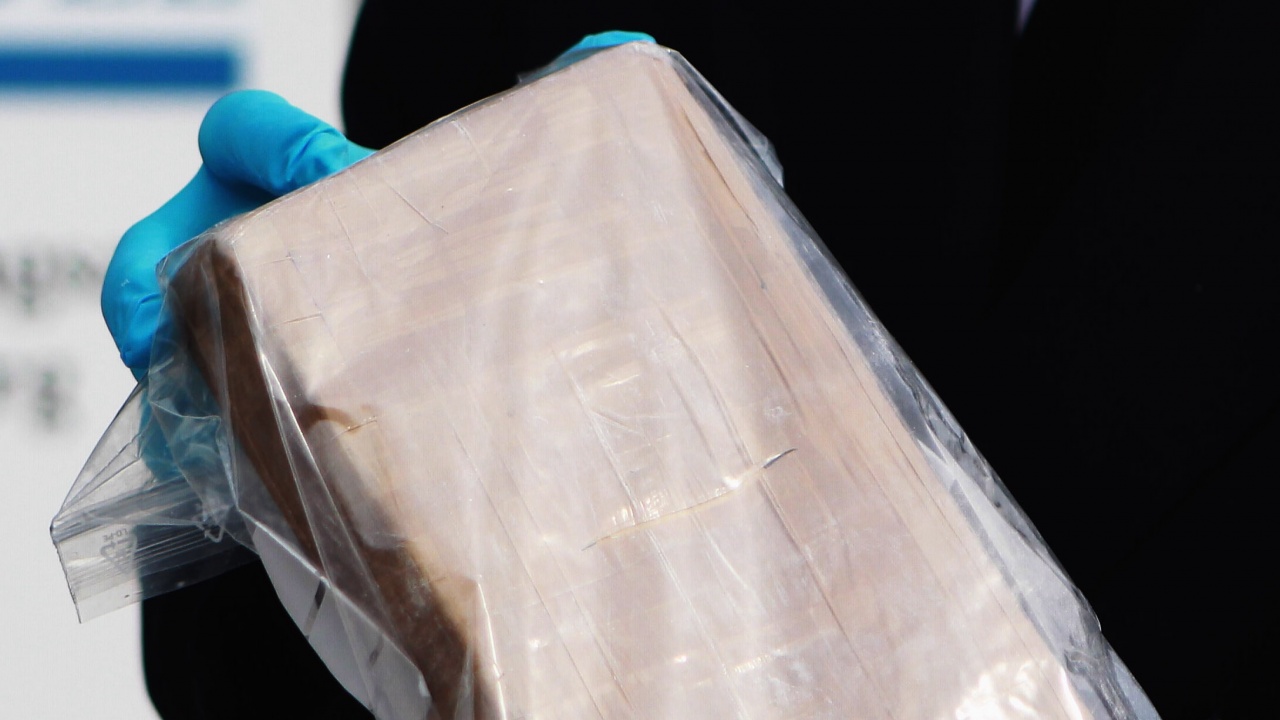 Голяма пратка кокаин е заловена на пристанище Пирея