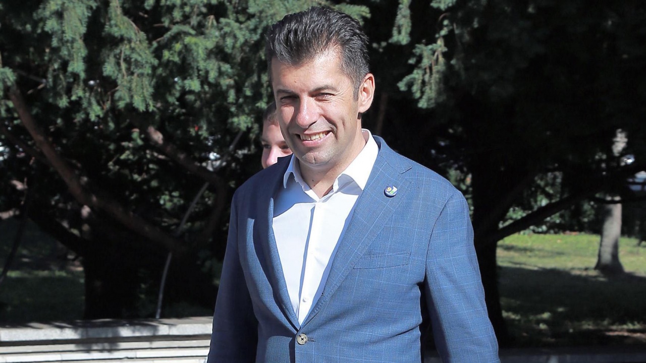 Кирил Петков предизвика лидера на ГЕРБ на предизборен дебат