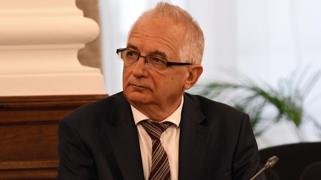 Областният управител Александър Пандурски: Подготовката за изборите в Кюстендилско върви нормално