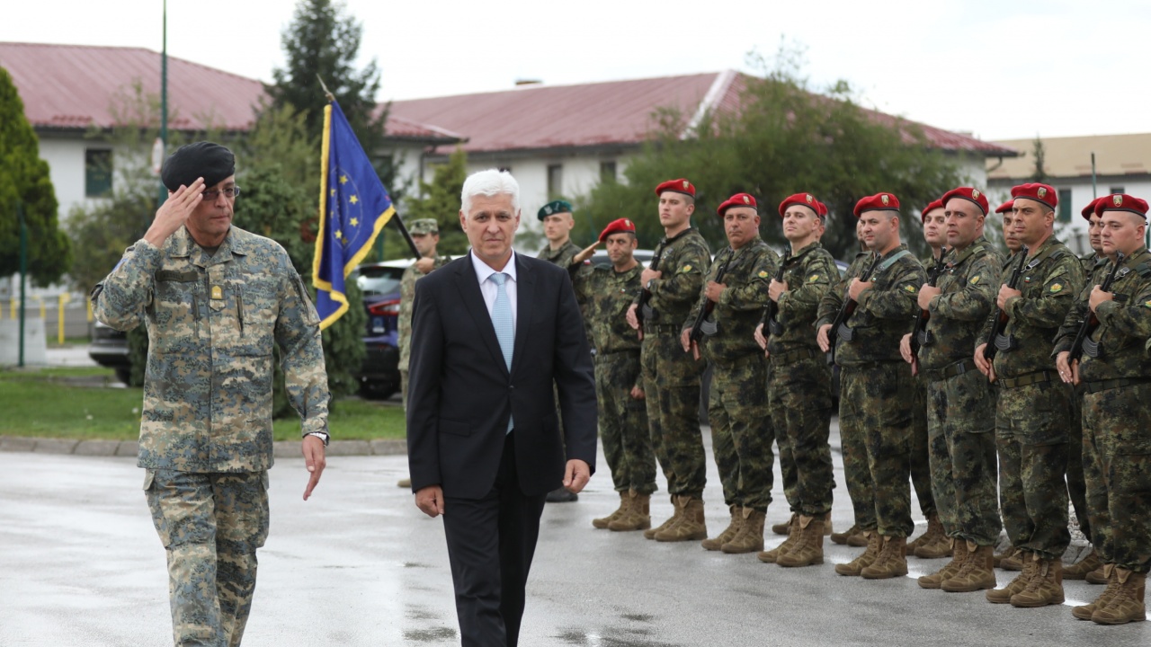 Димитър Стоянов: Горд съм с признанието за българския военен контингент в Босна и Херцеговина