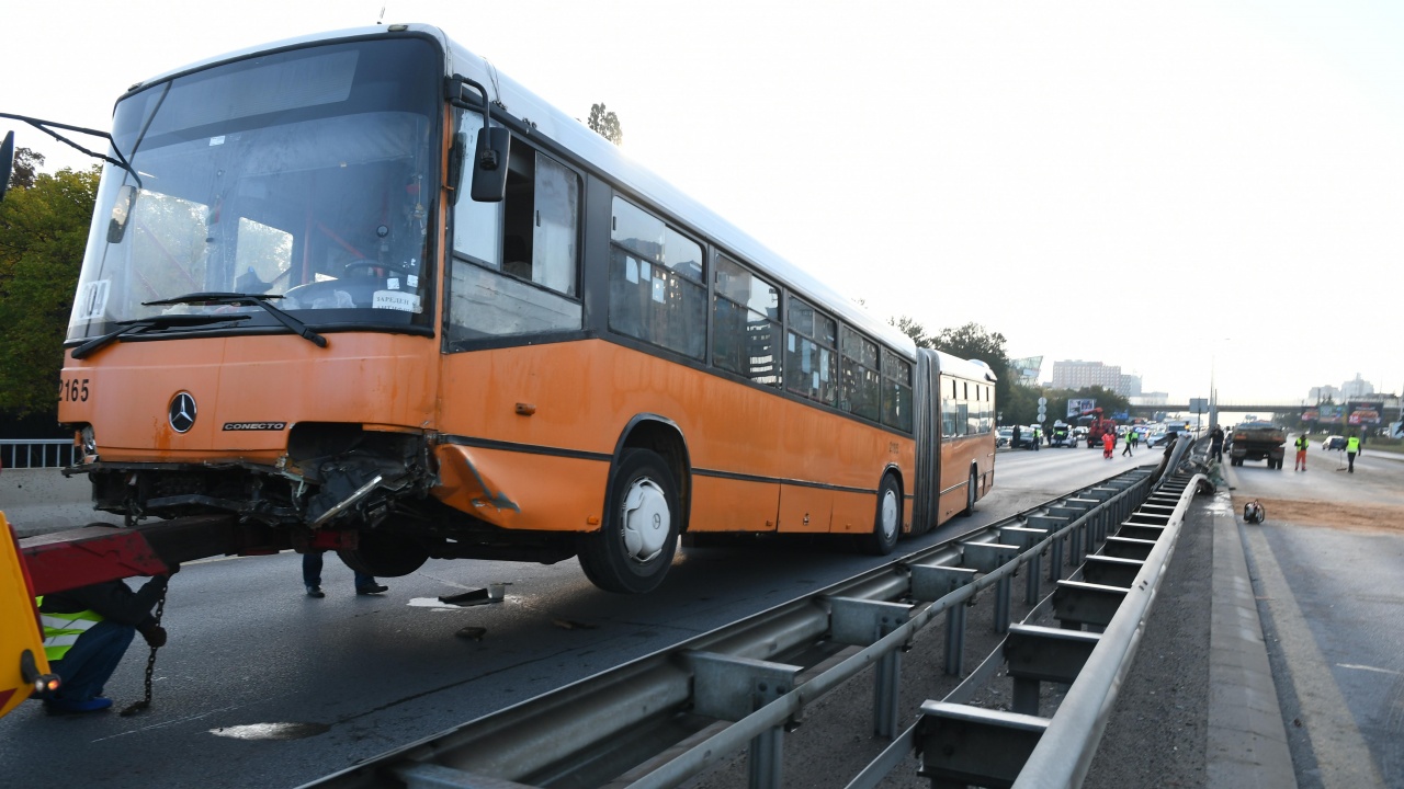 Отвориха "Цариградско шосе" след катастрофата с автобус