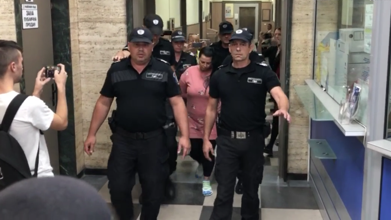 Оставиха за постоянно в ареста осиновителката на тежко пострадалото 2-годишно дете в Пловдив