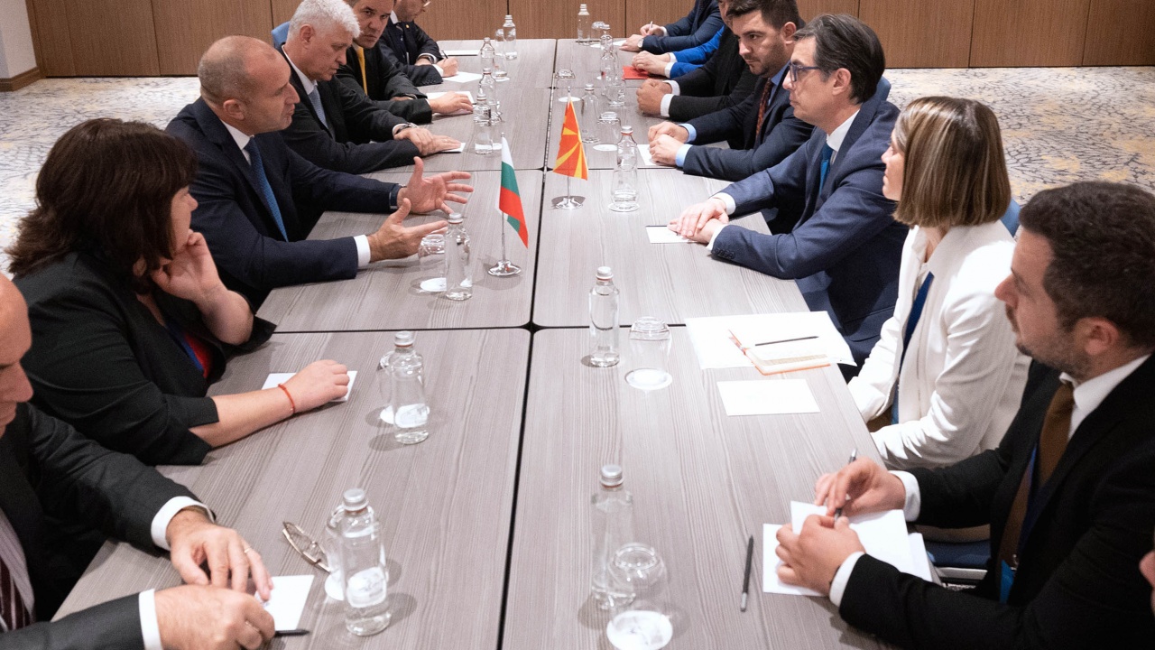 Президентите и Стево Пендаровски обсъдиха възможностите за по-активно партньорство на