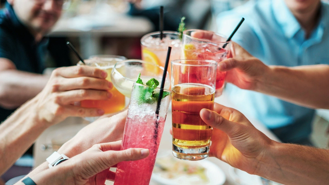 Забранява се продажбата на алкохолни напитки в магазини заведения за