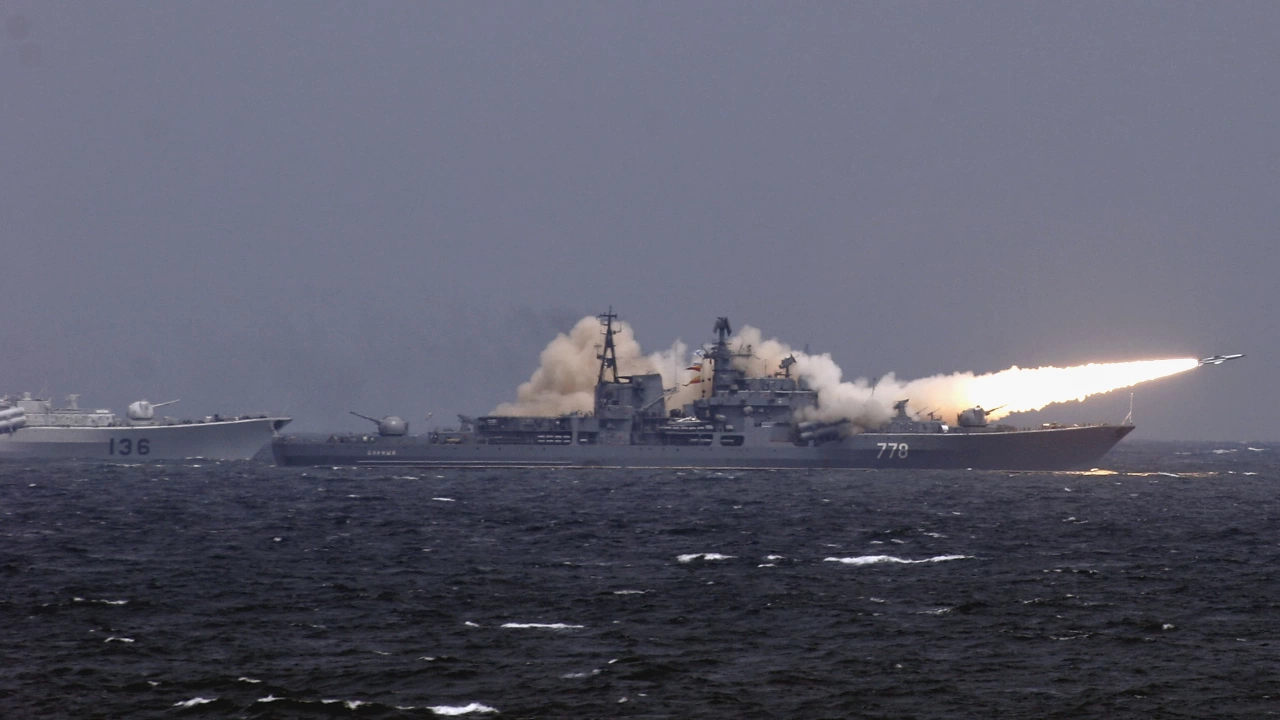 Кораби на руските военноморски сили ВМС са били забелязани в