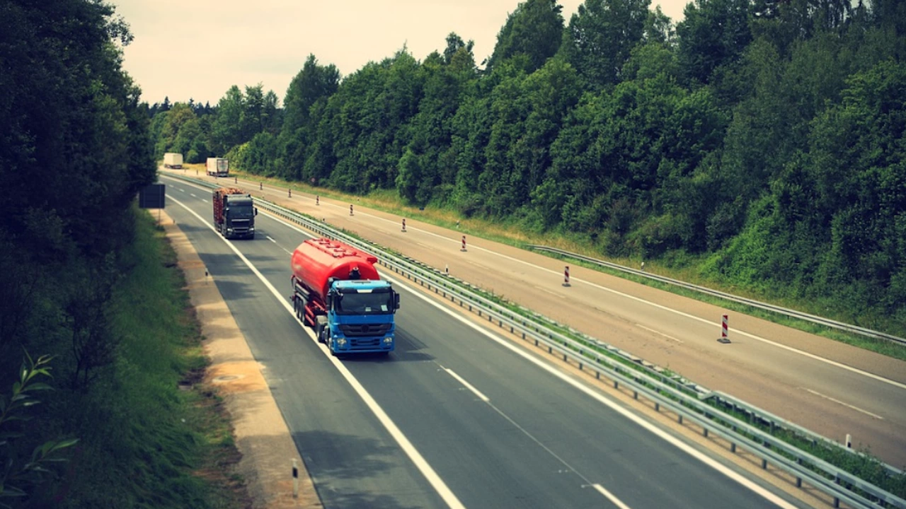 През миналата година общият автомобилен товарен транспорт в Европейския съюз се е