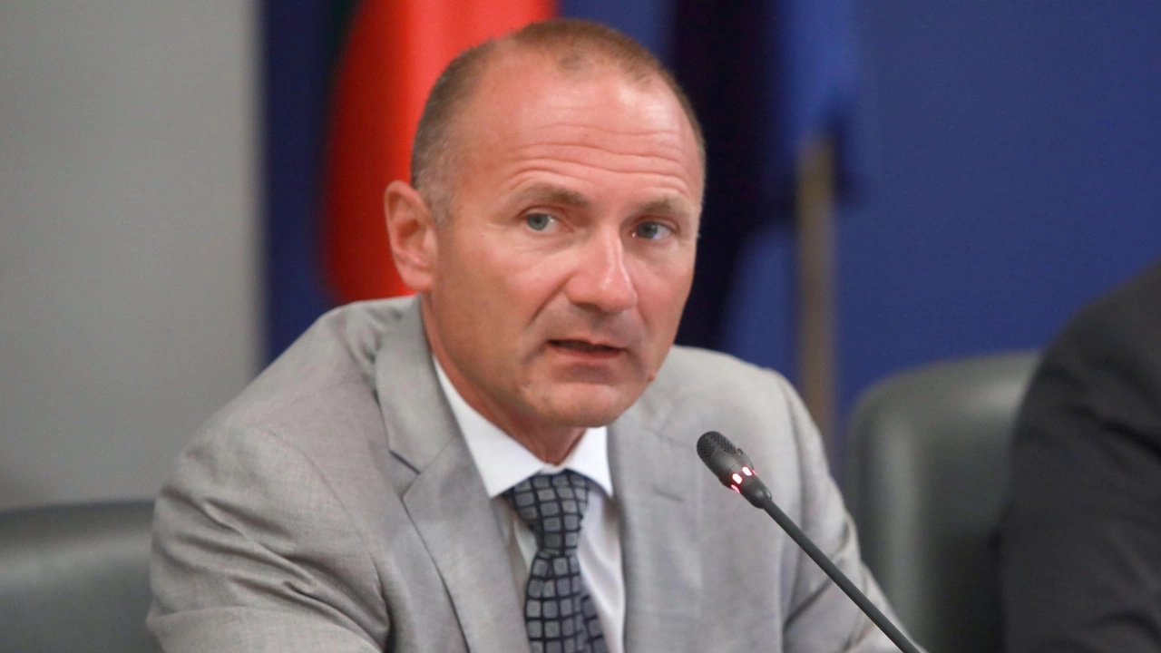 Министърът на енергетиката заяви че очаква българската индустрия да се