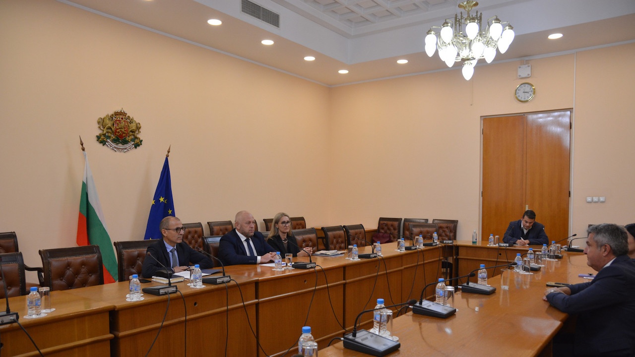 България ще подкрепи пред ЕС ускореното изграждане на железопътната инфраструктура по Коридор 8 в Северна Македония