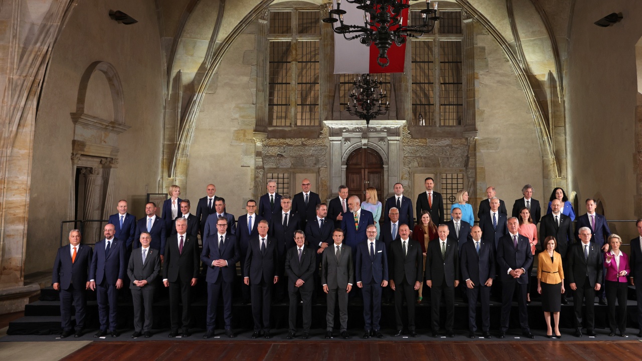 Лидерите на 27-те страни членки на ЕС се събират на