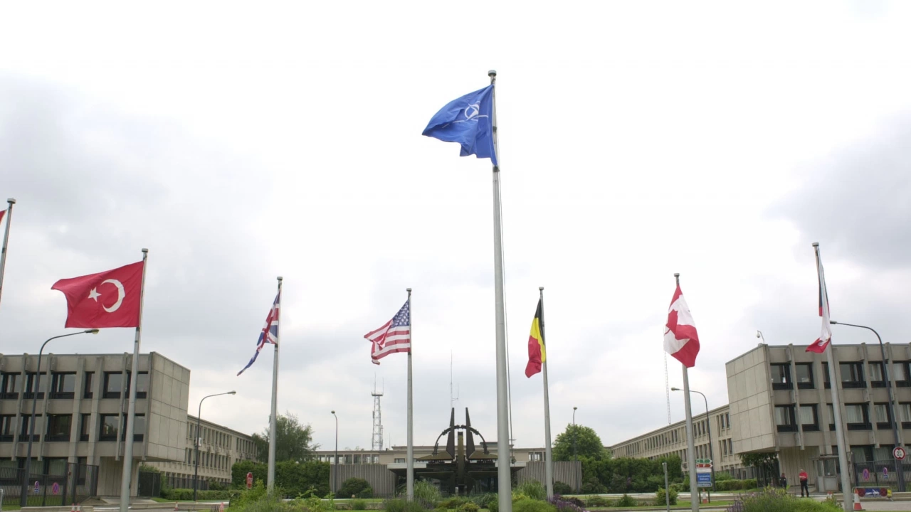 Белгия изпраща отново шест изтребителя Ф 16 в Естония като част от операцията