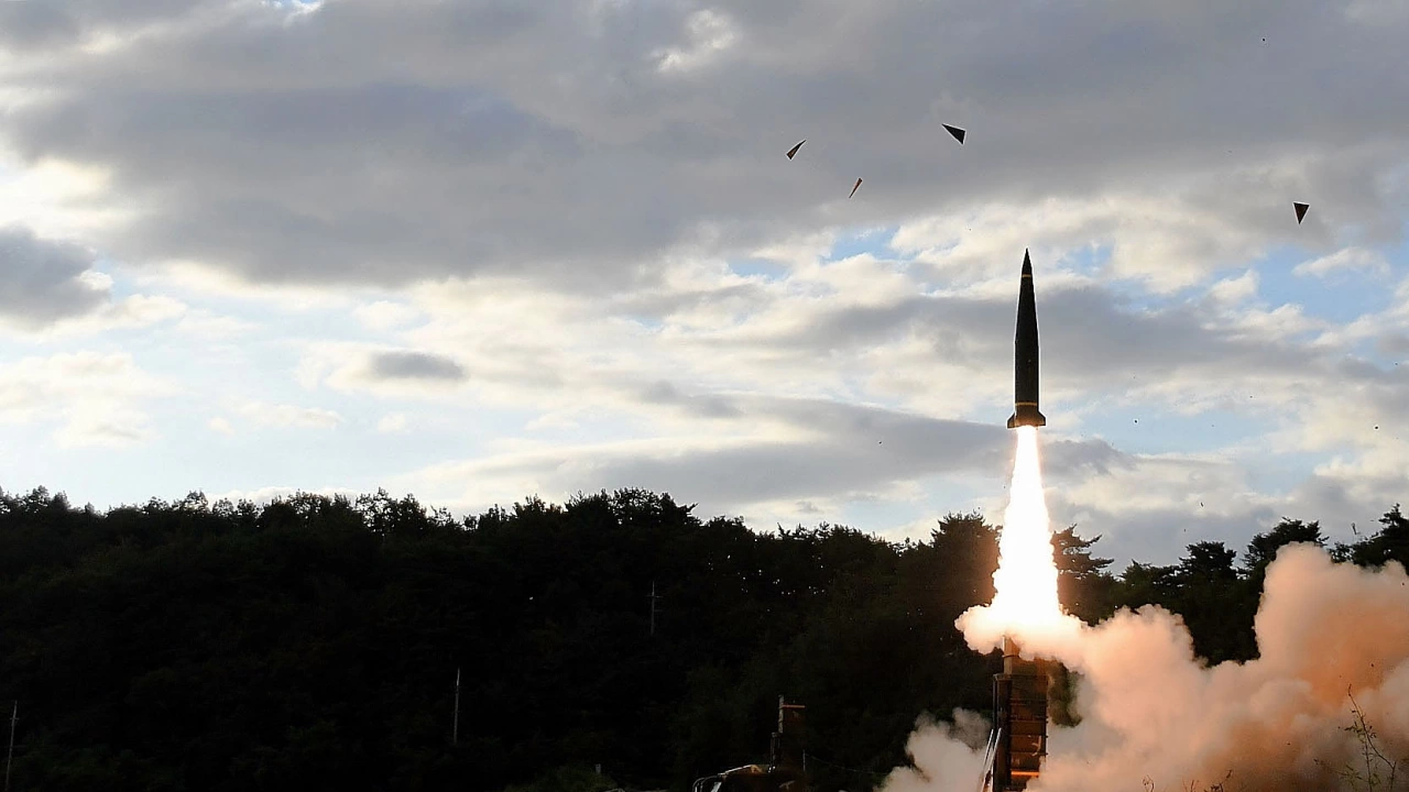 Северна Корея изстреля две балистични ракети в ранните часове на