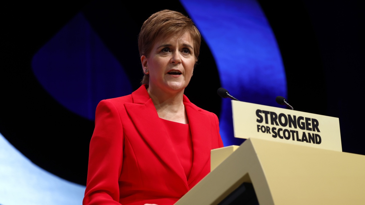 Стърджън планира инвестиции от 22 млрд. долара, ако Шотландия стане независима