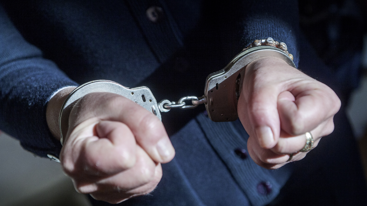 33-годишен мъж от Павликени е задържан в полицейското управление в
