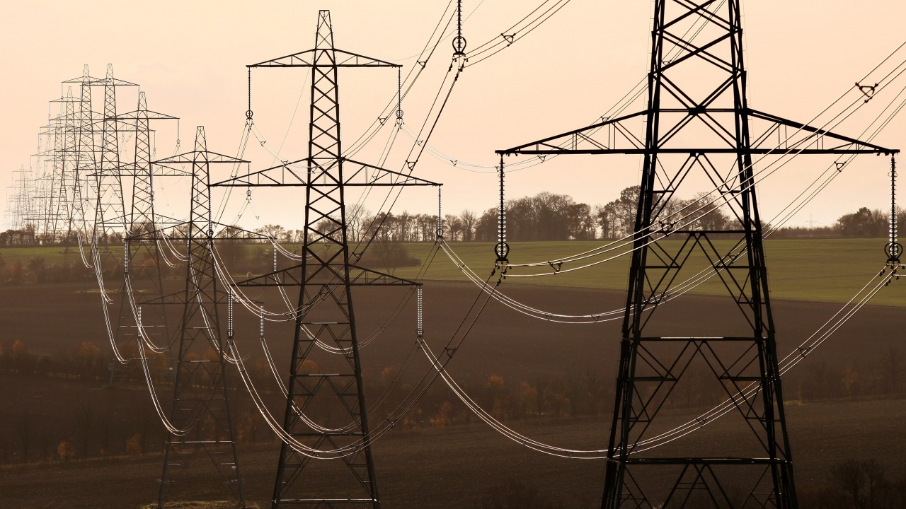 Производството на електроенергия в страната се увеличава с близо 12% на годишна база