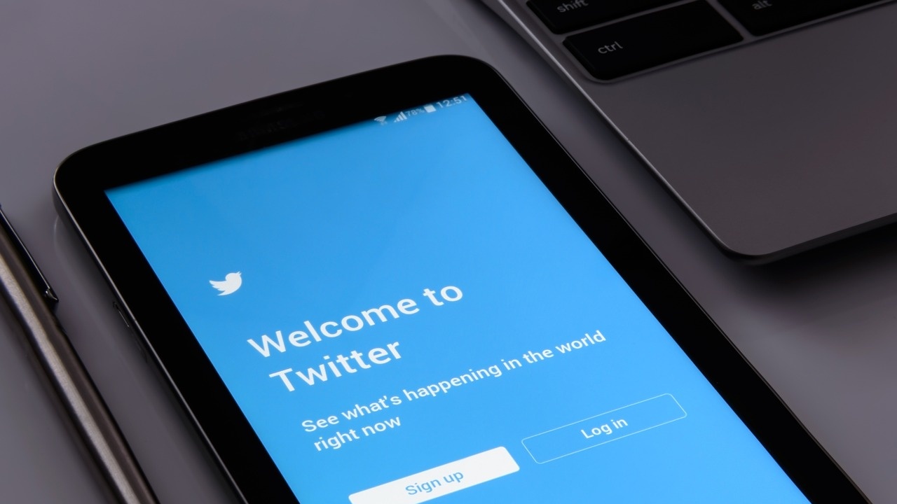 "Туитър" преразглежда политиката си за постоянно блокиране на потребители