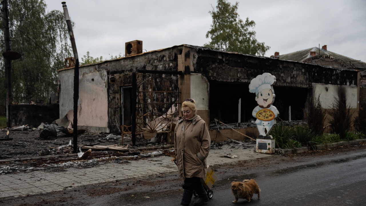 Руски ракети бомбардираха днес украинския град Николаев, съобщиха представители на