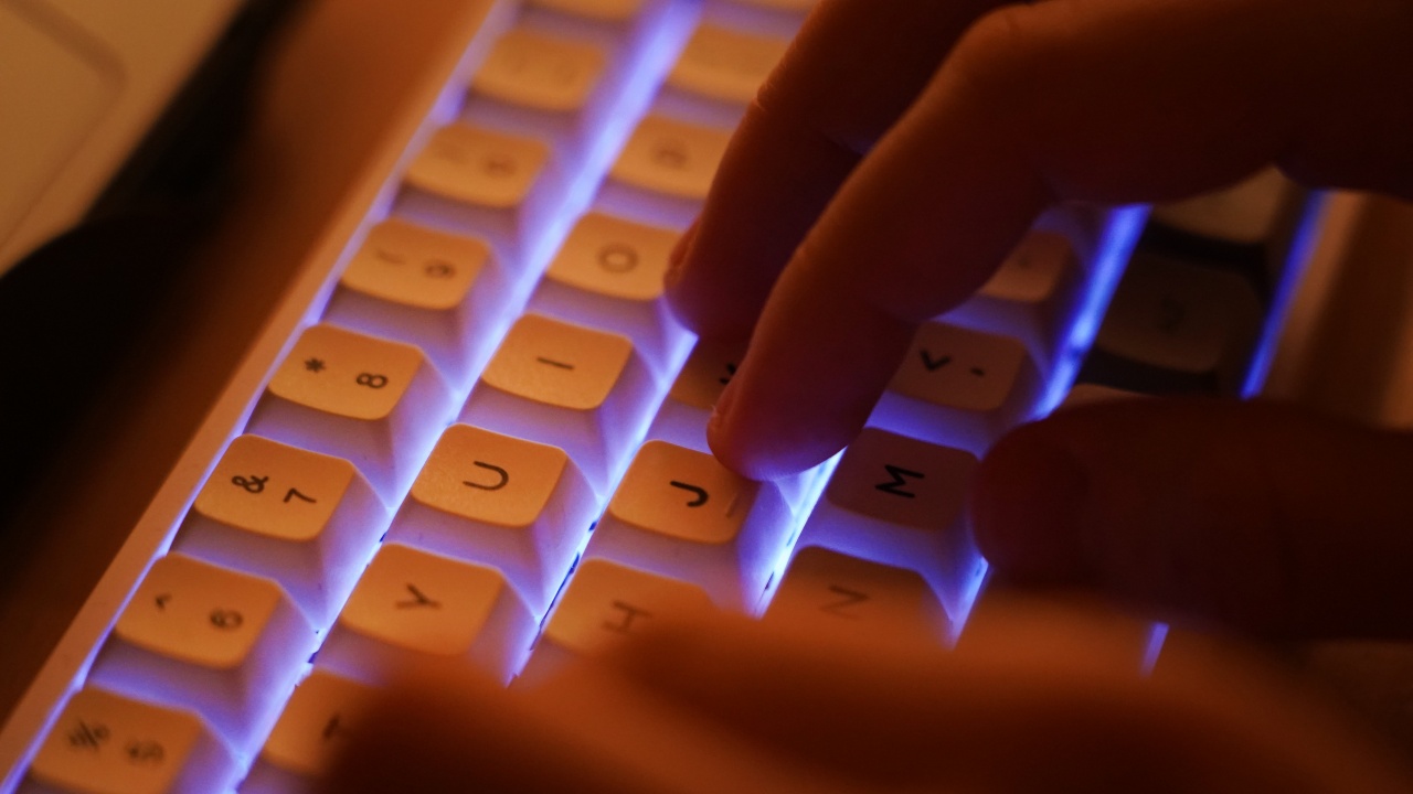 Албания иска спиране на два сайта, публикували данни от кибератаките