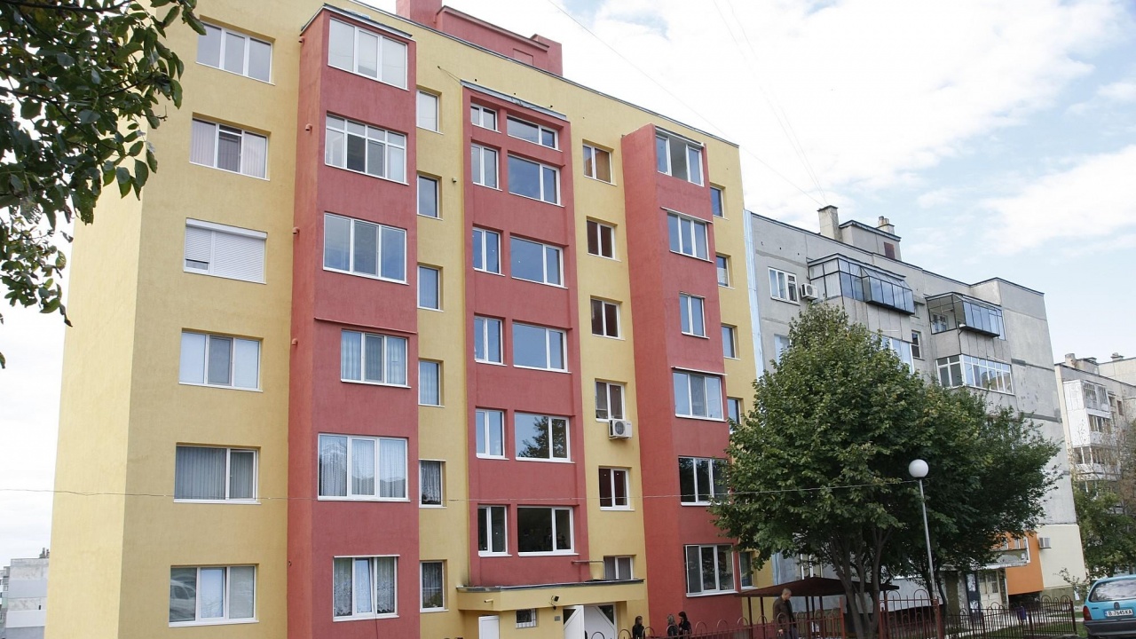 Откриха три санирани жилищни сгради в Хасково