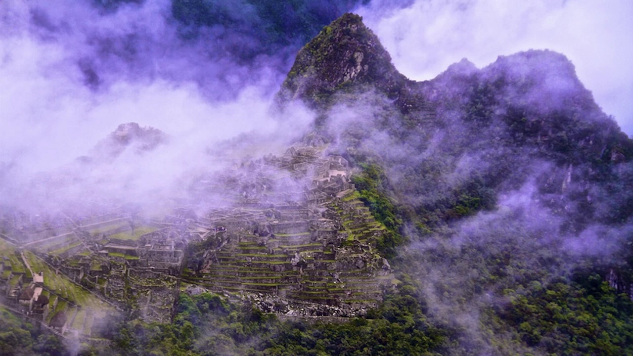 Силни пожари заплашват Мачу Пикчу легендарния град на инките