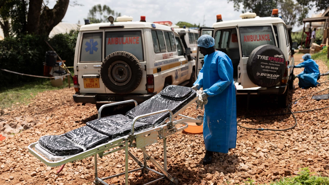 Уганда въвежда пакет от мерки срещу разпространението на ебола  предаде Ройтерс Правителството
