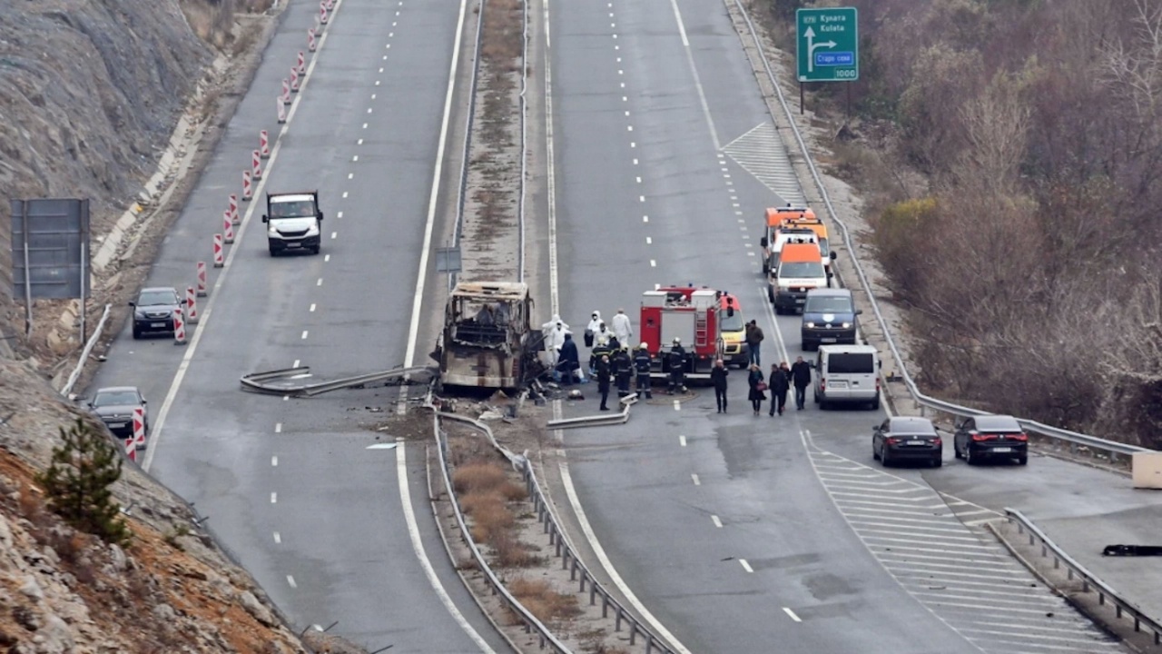 Вижте какво установи експертизата за катастрофата с македонския автобус на АМ „Струма“