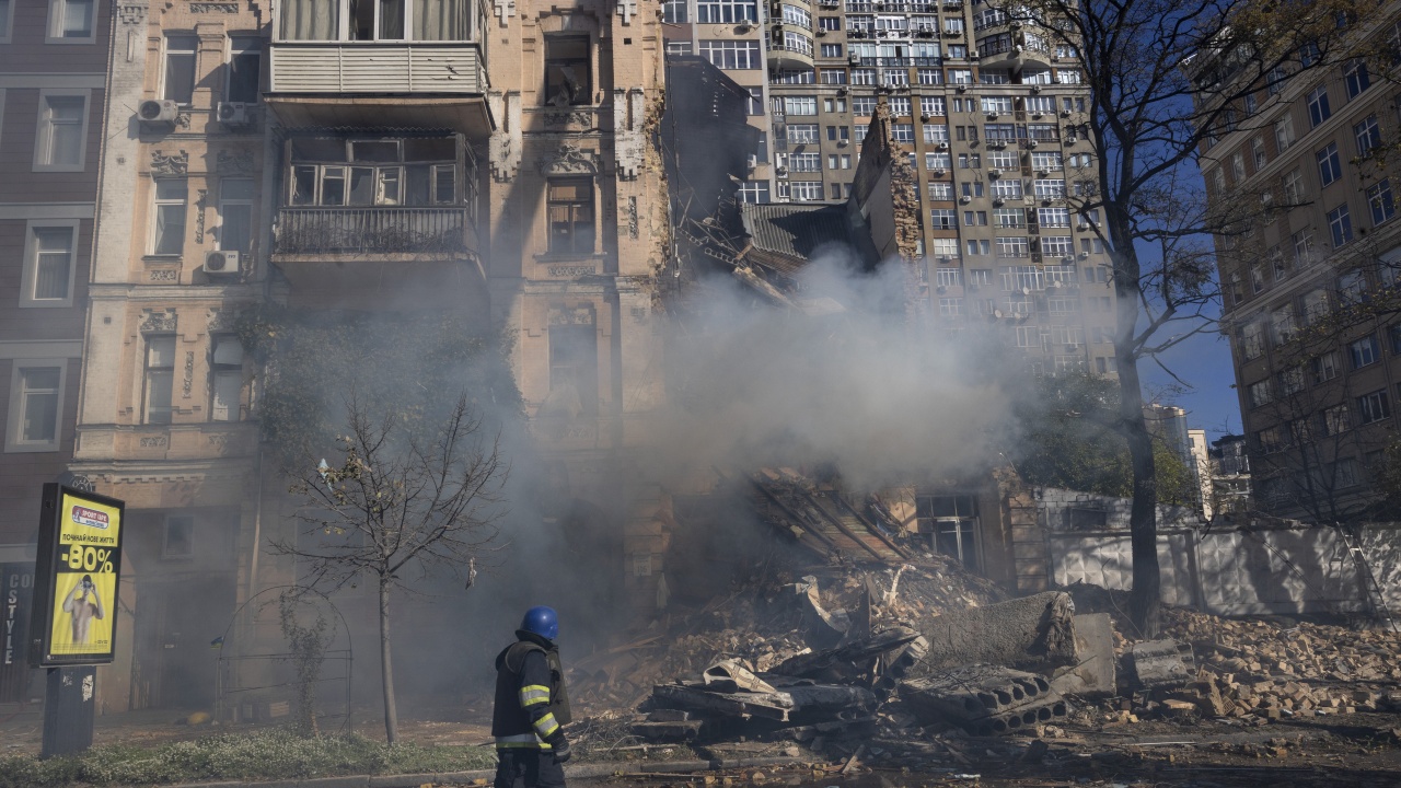Жертвите на самолетния инцидент в Русия са поне 13, сред тях има деца