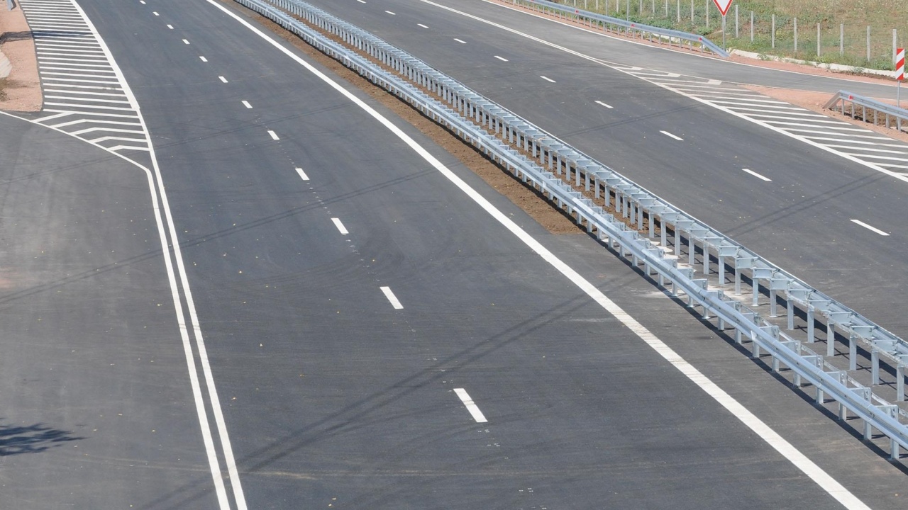 В строителството на новата отсечка на магистрала „Хемус“ в посока Варна са инвестирани 145 млн. лева