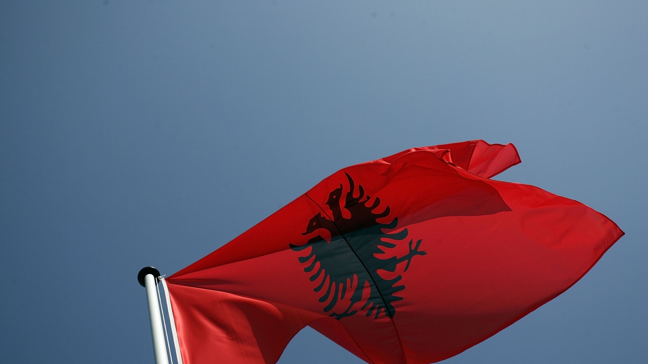 Чехия иска връщане на визите за Албания