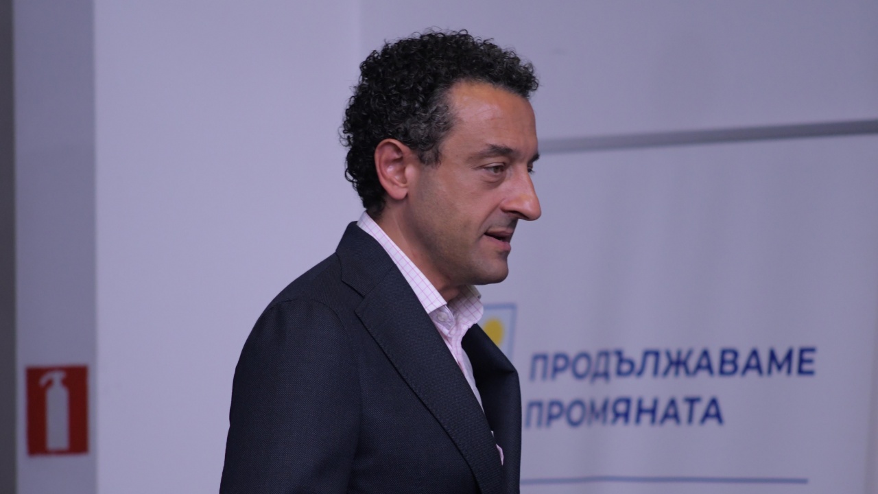 Лорер: Днешният ден може да бъде поправителен за свалянето на един наистина отличен председател